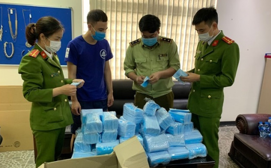 Xử phạt gần 160 triệu đồng trong 22 vụ vi phạm về khẩu trang ngày 12/3