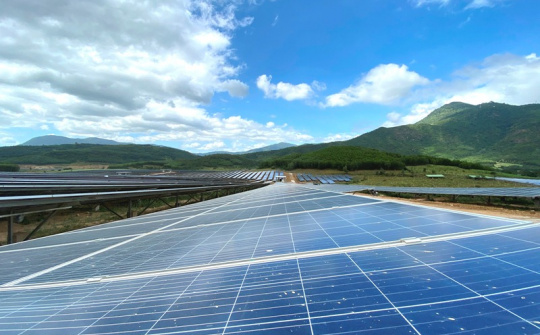 Xây dựng nhà máy điện mặt trời – chuyện bây giờ mới kể