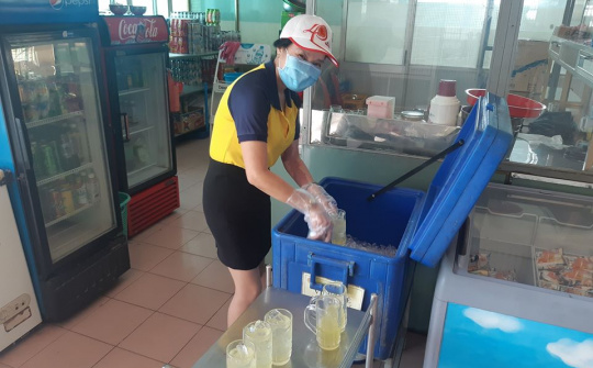 Casumina:Cốc nước chanh mát lòng người lao động trong mùa Covid-19