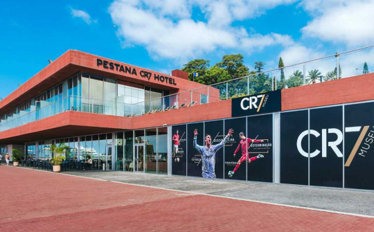 [Tin ảnh] Ronaldo không hiến khách sạn của mình thành bệnh viện dã chiến