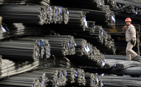 Giá sắt thép giảm do lo ngại dịch virus Covid-19 làm giảm nhu cầu sử dụng