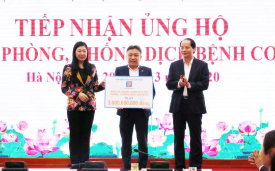 Petrolimex ủng hộ 3 tỷ đồng trang bị thiết bị y tế phòng chống Covid-19