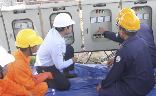 Ứng phó với hạn mặn, EVNSPC ưu tiên cấp điện cho bà con miền Tây