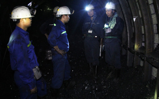 Than Dương Huy tăng cường phối hợp kiểm tra hiện trường, đẩy nhanh tiến độ đào lò