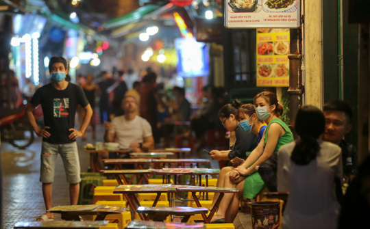 Phòng Covid-19 tại Hà Nội: Những dịch vụ kinh doanh nào tạm thời đóng cửa?