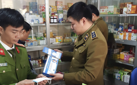 Xử lý 11 vụ vi phạm về khẩu trang trong ngày 25/3