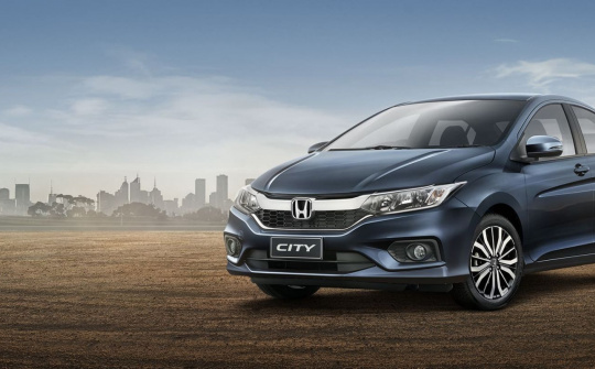 Honda City tại đại lý giảm giá sâu, tặng phụ kiện "khủng"