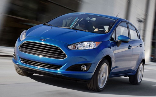 Xe Ford dính lỗi nguy hiểm, cửa có thể đột ngột tự mở khi xe đang chạy