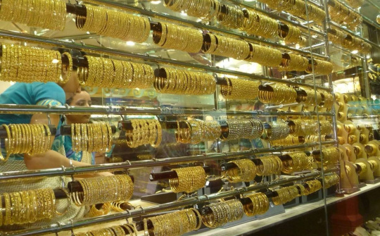 Giá vàng ngày 31/3 quay đầu giảm trong bối cảnh lo ngại về thiệt hại kinh tế gia tăng do Covid-19