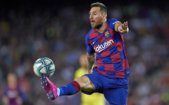 Lionel Messi giảm 70% lương