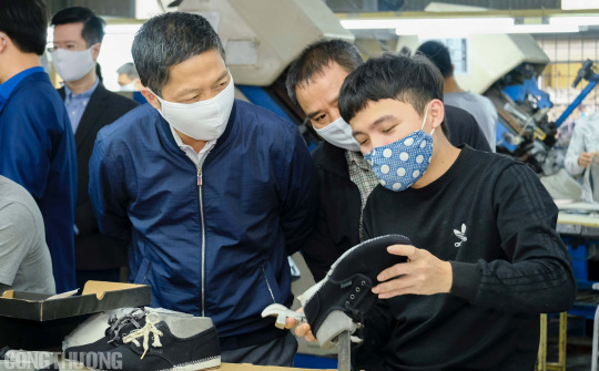 Dịch Covid-19 vẫn tiếp tục, Bộ Công Thương kêu gọi doanh nghiệp hưởng ứng Ngày Quyền của người tiêu dùng Việt Nam