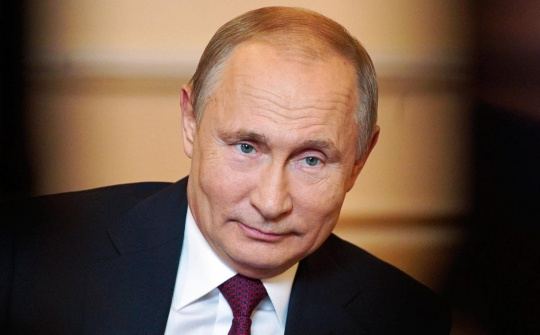 [Quốc tế nổi bật] Ông Putin làm việc tại gia