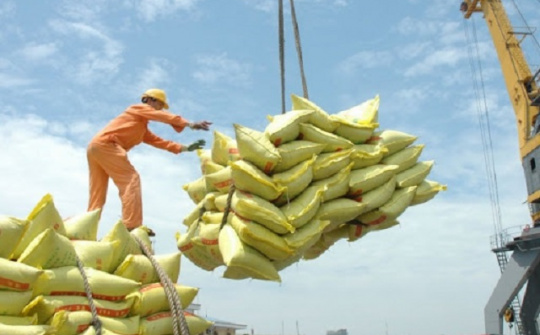 Tổng cục Hải quan: Đã có 40 doanh nghiệp đăng ký xuất khẩu gạo qua hệ thống