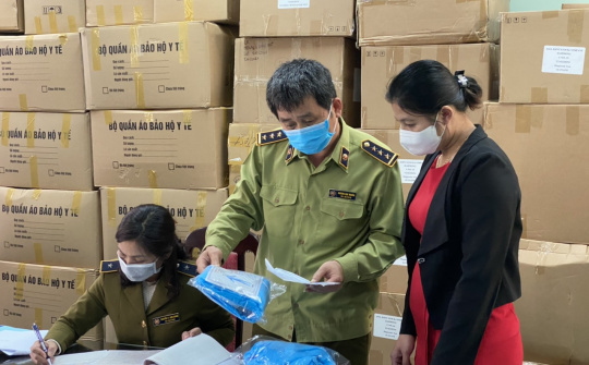 QLTT Hà Nội ra quân kiểm soát các mặt hàng thiết yếu phòng, chống dịch Covid-19