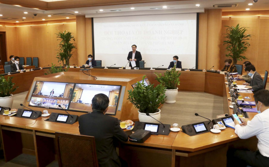 Hà Nội: Đối thoại, tháo gỡ khó khăn cho doanh nghiệp để "vượt bão" Covid-19