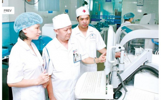 Thủ tướng yêu cầu đánh giá tác động của lộ trình tăng lương và điều chỉnh giá dịch vụ y tế từ ngày 1/7