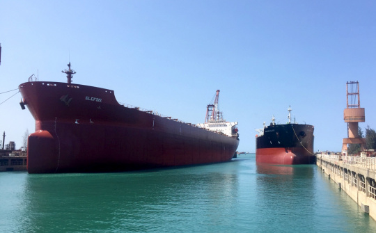 Điểm sáng của ngành Dầu khí trong khủng hoảng kép