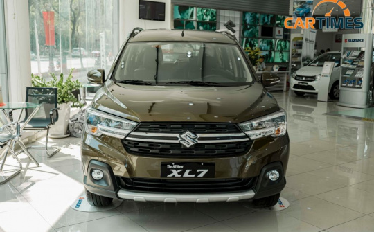Mẫu xe Suzuki XL7 vừa về các đại lý, chờ tới tay khách hàng