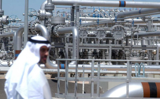 Nga và Ả-rập Xê-út trì hoãn thảo luận cứu thị trường dầu mỏ, giá dầu sụt giảm trở lại