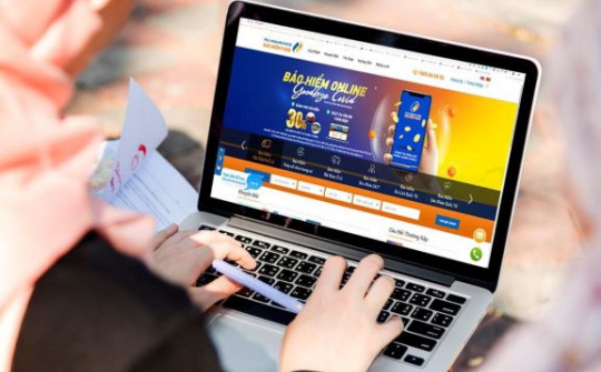 Bảo hiểm giảm phí và “trực chiến” 24/7 hỗ trợ khách hàng vượt qua mùa dịch