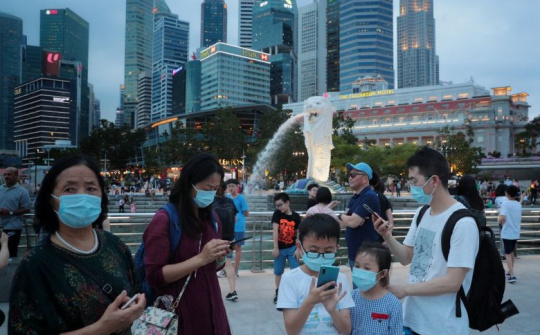 Singapore phát 600 SGD cho mỗi người dân để chống dịch Covid-19