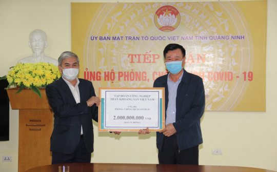 TKV trao 2 tỷ đồng ủng hộ Quảng Ninh phòng chống dịch COVID-19