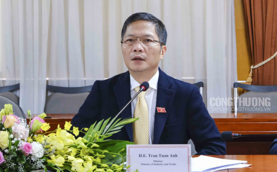 Bộ trưởng Trần Tuấn Anh gửi thư chúc mừng cán bộ, công chức, người lao động toàn ngành Công Thương nhân ngày truyền thống