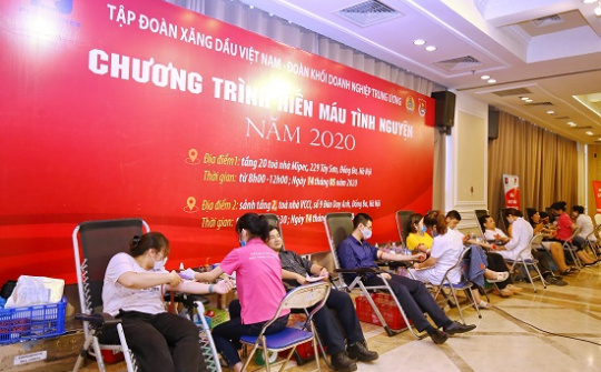 Petrolimex tiếp nguồn máu khan hiếm sau đại dịch Covid-19