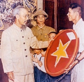 Dòng điện nhớ ơn Bác Hồ