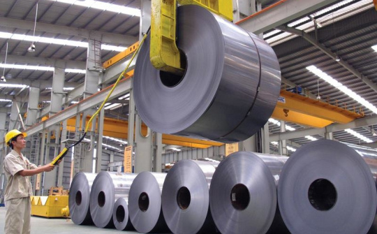 Xuất khẩu giảm từng năm, thép tấm không gỉ Việt Nam vẫn Hoa Kỳ điều tra lẩn tránh thuế