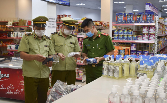 QLTT kiểm tra 9.131 cơ sở kinh doanh thiết bị y tế từ đầu mùa dịch