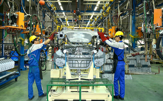 Tổ công tác thúc đẩy hợp tác đầu tư nước ngoài có quyền yêu cầu bộ, ngành, địa phương cung cấp các thông tin