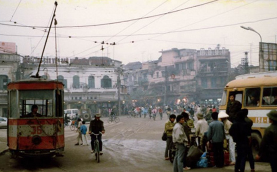 Những chiếc xe trong miền ký ức: Xe khách cuối những năm 80