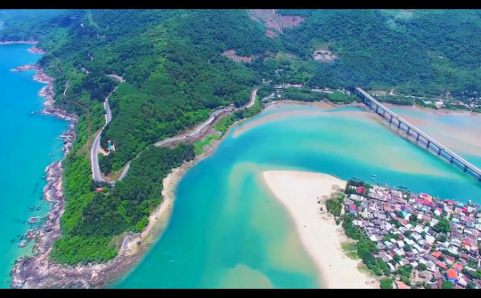 Lăng Cô đẹp nhất mùa nào?