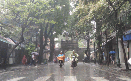 Thời tiết ngày 24/5: Hà Nội có lúc có mưa rào và dông, miền Nam nắng nóng trên 38 độ