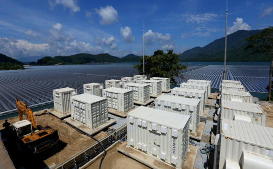 Phát triển điện mặt trời trên hồ thủy lợi
