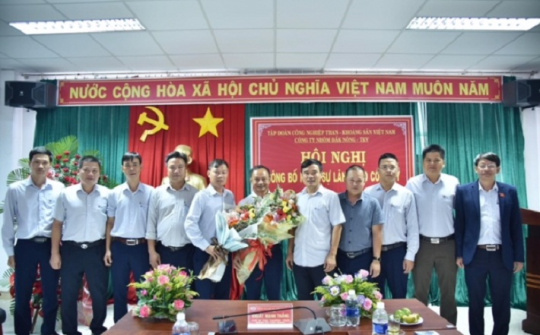 Công bố Quyết định bổ nhiệm Giám đốc Công ty Nhôm Đắk Nông - TKV