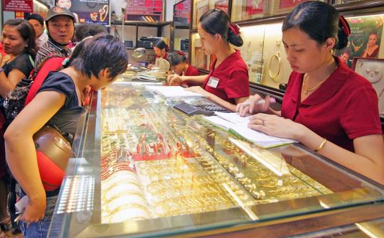 Điều gì chờ đợi giá vàng trong tháng 6/2020?