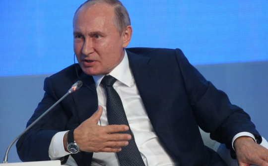 [Quốc tế nổi bật] Ông Putin trở lại điện Kremlin