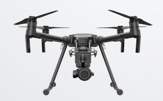 Drone và trí tuệ nhân tạo AI được sử dụng trong khảo sát - phân tích dữ liệu nhà máy điện mặt trời