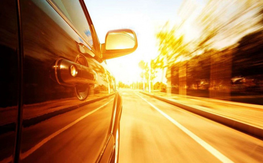 Bí quyết hạ nhiệt nhanh cho ô tô dưới trời nắng nóng