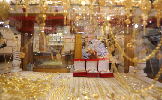 Giá vàng ngày 6/5 tăng giảm liên tục, quay quanh ngưỡng 1.700 USD/ounce