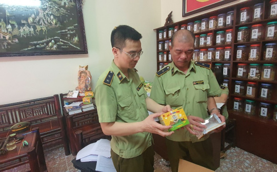 [Nóng] Thu giữ 90.000 sản phẩm bảo vệ sức khỏe giả, bán công khai trên mạng xã hội