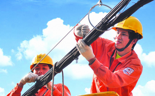 Thủ tướng chỉ thị tiết kiệm tối thiểu 2% tổng điện năng tiêu thụ/năm