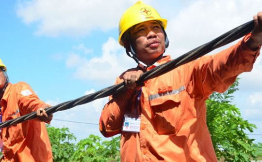 Nhu cầu sử dụng điện tăng cao, Bộ Công Thương chỉ đạo EVN nâng cao công tác dịch vụ khách hàng
