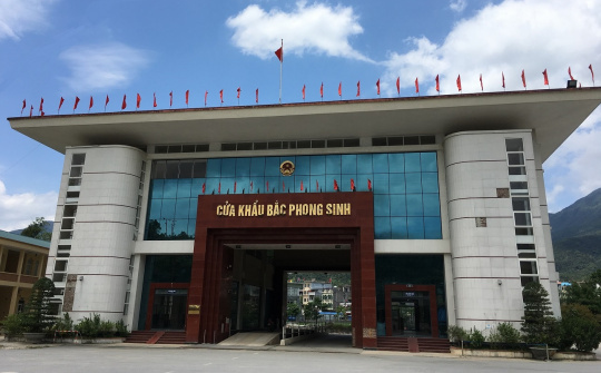 Cửa khẩu Bắc Phong Sinh thông quan trở lại từ hôm nay