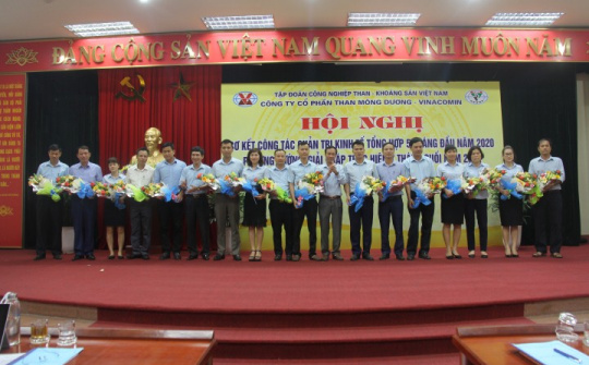 TKV khen thưởng các tập thể, cá nhân có thành tích trong công tác kinh tế tổng hợp 5 tháng đầu năm