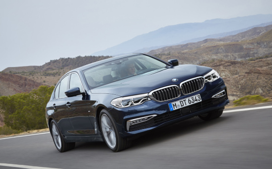 BMW Series 5 giảm giá sâu, BMW X3 nhận ưu đãi 185 triệu đồng