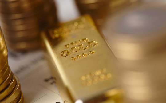 Giá vàng ngày 25/6 quay đầu giảm sau khi vừa tiến gần mức 1.800 USD/ounce