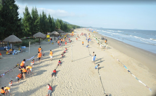 Sầm Sơn xưa rồi, biển Hải Tiến mới là thiên đường du lịch của xứ Thanh